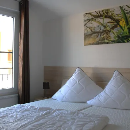 Ruebezahl Haus 21 Efeu Berlin